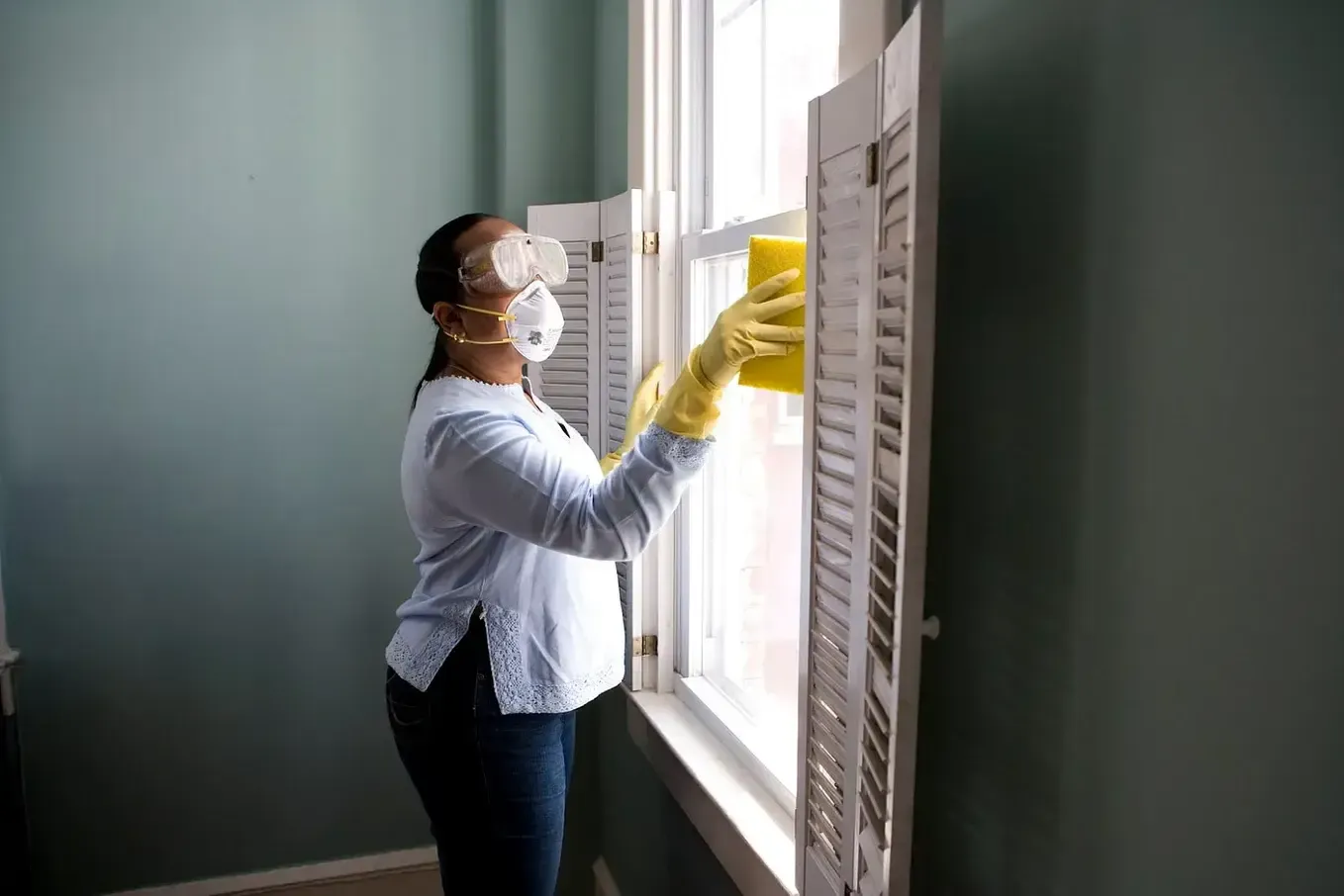 2024-11-Cleaning-for-a-Healthier-Home_-How-to-Eliminate-Allergens-and-Bacteria