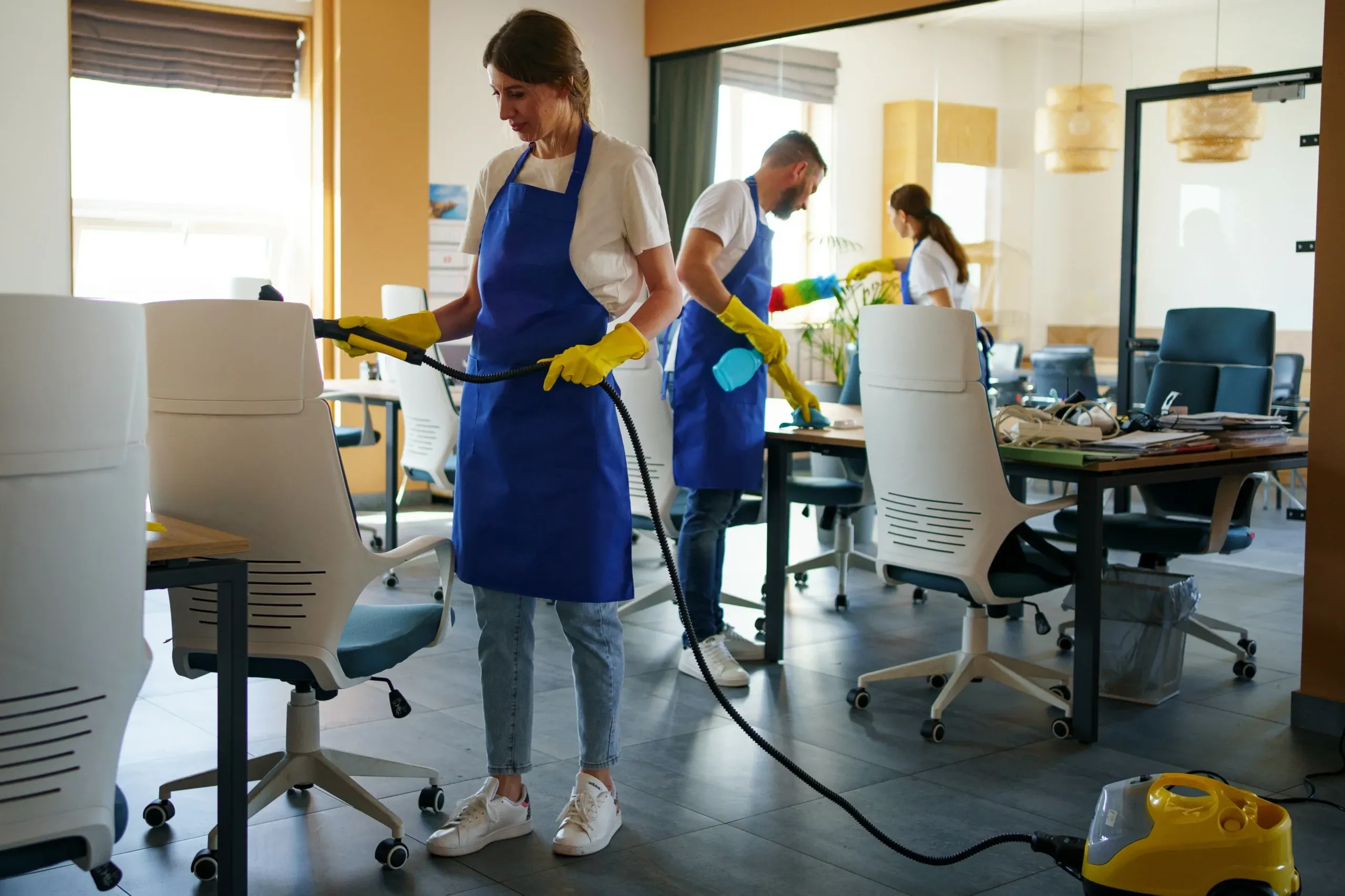 2025-02-Teamwork-Trust_-Why-a-Strong-Cleaning-Team-Delivers-the-Best-Results-scaled