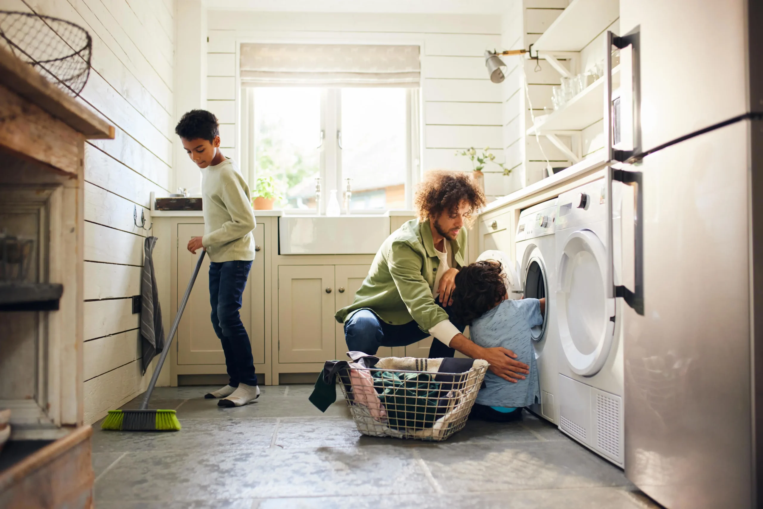 2025-07-The-Ultimate-Cleaning-Solution-for-Overwhelmed-Parents-scaled